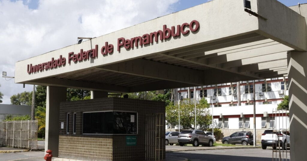 Entrada principal da Universidade Federal de Pernambuco