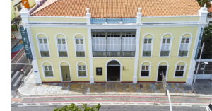 Fachada do Museu da Indústria, vinculado ao SESI, durante a Semana Nacional de Museus