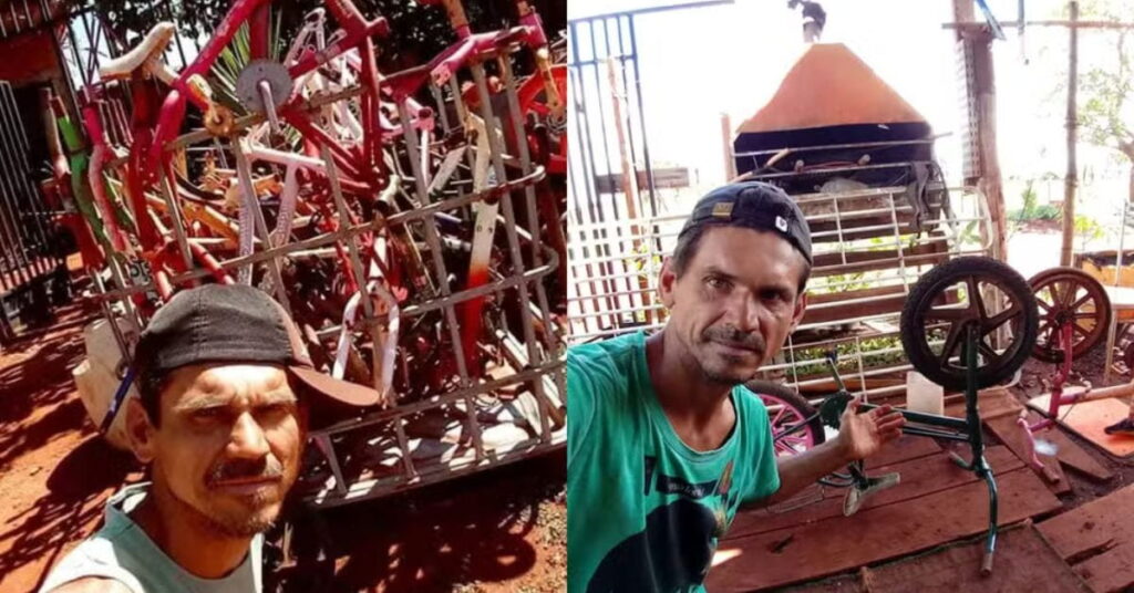 Homem posa ao lado de bicicletas restauradas no Dia Mundial da Bicicleta