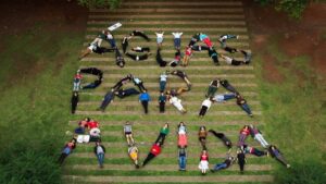 Bolsas de Arte e Sustentabilidade promovem obras como “Águas para a vida” que unem arte e preservação ambiental.