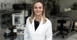 Pesquisadora Marina de Barros Mamede, da Universidade de Fortaleza, autora de dissertação sobre tratamento da dor orofacial com proteína vegetal