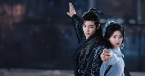 protagonistas em traje tradicional em cena de Love in the Clouds, série da Netflix.