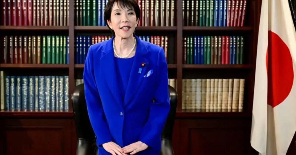 Primeira-ministra do Japão Sanae Takaichi durante discurso oficial em Tóquio