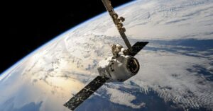 Satélite associado à Project-S lixo espacial monitorando a órbita terrestre.