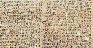 Papiro de Westcar com escrita hierática que revela aspectos da cultura egípcia
