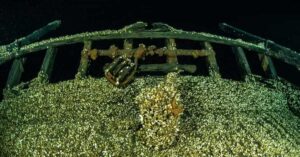 naufrágio no Canadá preservado a 100 metros no Lago Ontário