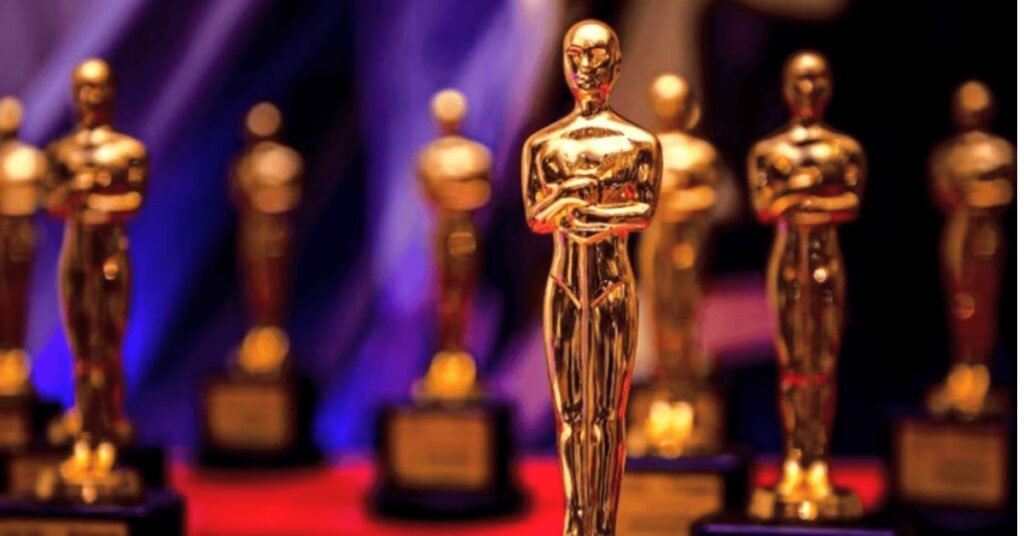 Oscar no YouTube com estatuetas da Academia de Artes e Ciências Cinematográficas