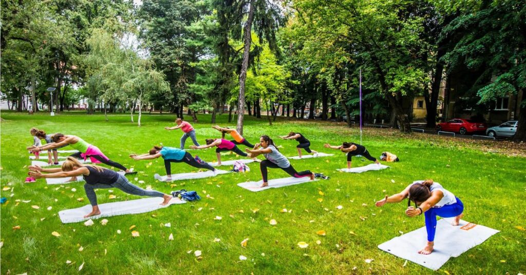 Smart Fit anuncia parceria com Parque Ibirapuera com aula de atividade física ao ar livre no gramado