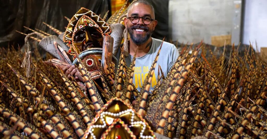 Fantasia da Unidos da Tijuca inspirada na trajetória de Carolina Maria de Jesus para o Carnaval 2026