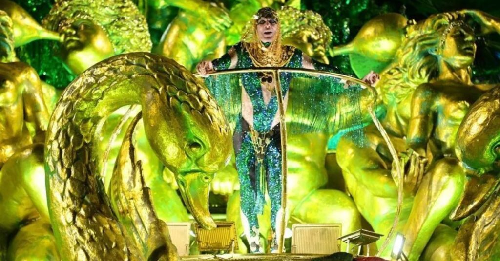 primeira noite na Sapucaí com desfile da Imperatriz Leopoldinense homenageando Ney Matogrosso