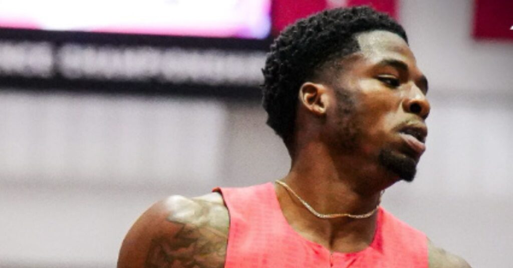 Khaleb McRae após conquistar recorde mundial indoor nos 400 metros